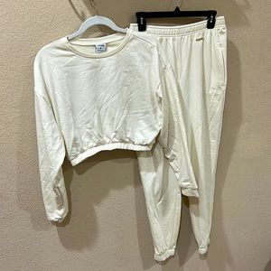 Gymshark Whitney Simmons Cropped Pullover & Loose Joggers